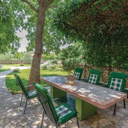 Holiday home Amazing In Sibenik With 4 Bedrooms, Wifi And Outdoor Swimming Pool Puljane