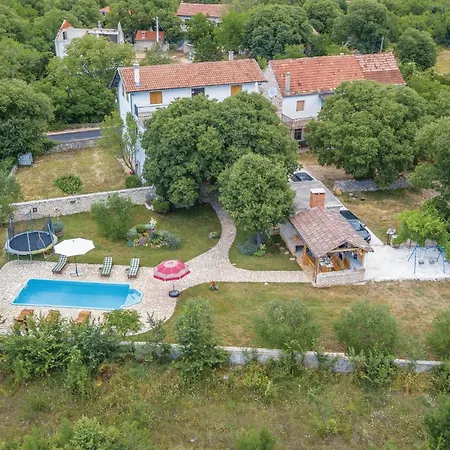 Amazing In Sibenik With 4 Bedrooms, Wifi And Outdoor Swimming Pool * Puljane