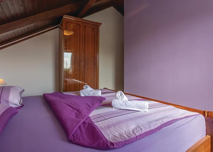 Vakantiehuis Cozy In Sibenik With Sauna *