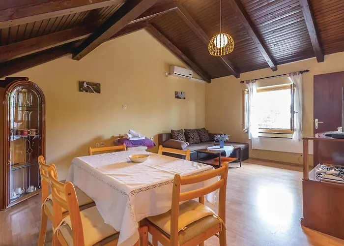 Amazing Home In Sibenik * Puljane