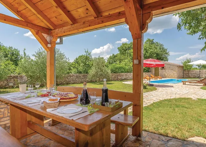 Cozy In Sibenik With Sauna Vakantiehuis Puljane